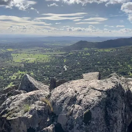 Vuelos De Montana L * Montánchez